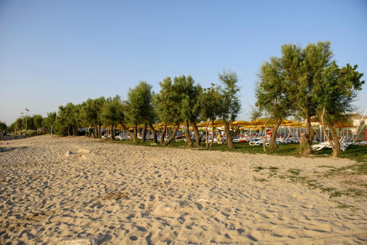 Residence Il Triangolo Roseto Degli Abruzzi Eksteriør bilde
